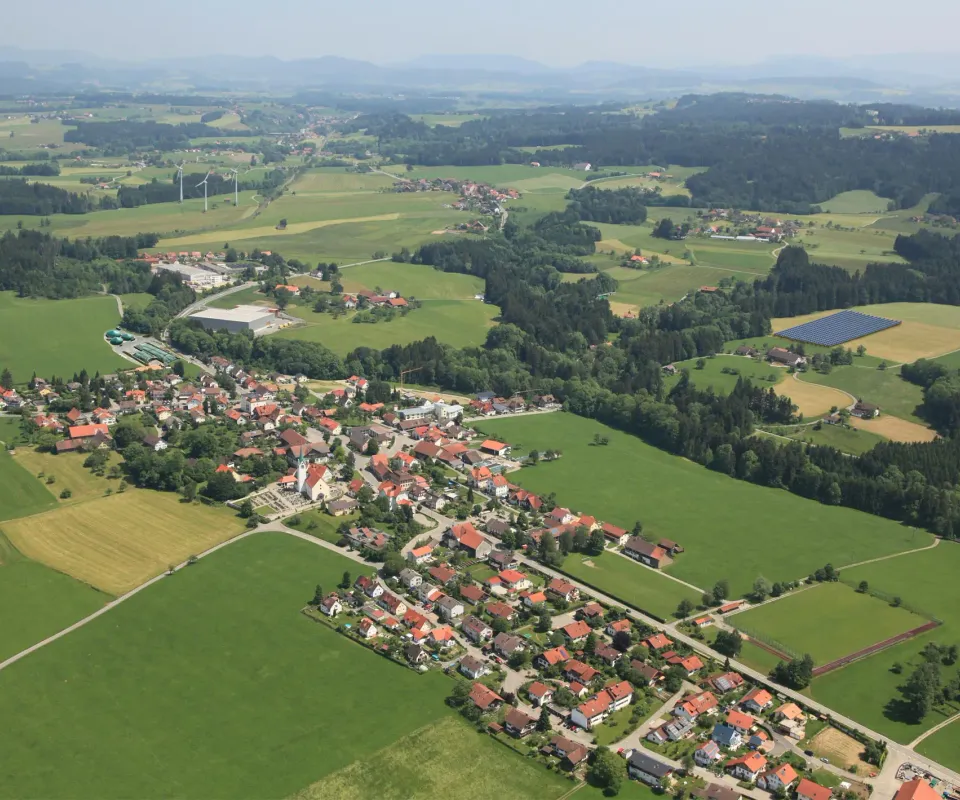 Bild von Badenweiler mit Windkraftanlagen